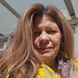 Meet your Posher, Elaine